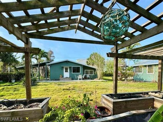 2525 Lands End PL, Sanibel, FL 33957