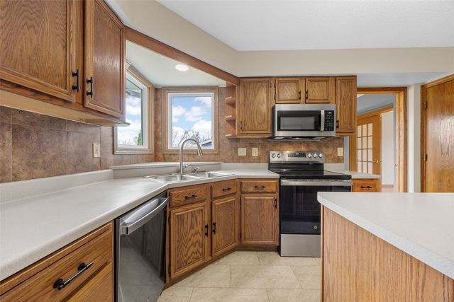 1306 Prairieview Drive NE, Cedar Rapids, IA 52402