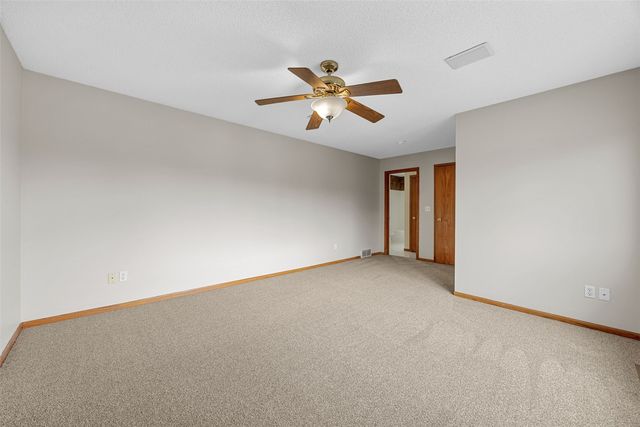 1306 Prairieview Drive NE, Cedar Rapids, IA 52402