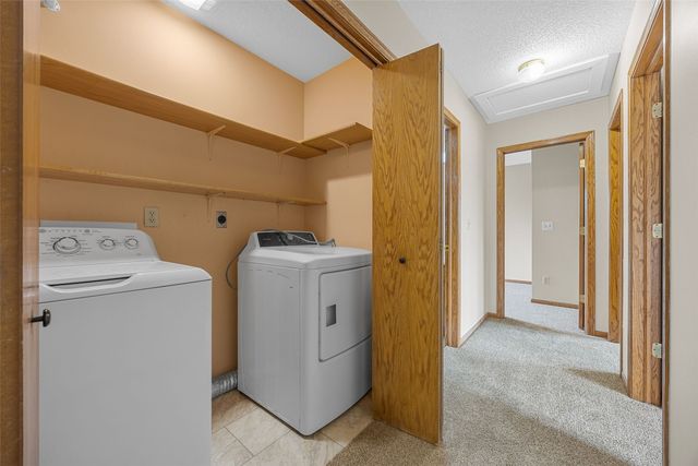 1306 Prairieview Drive NE, Cedar Rapids, IA 52402