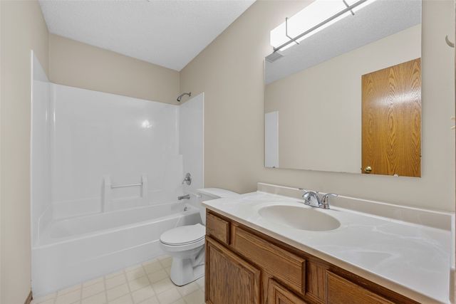 1306 Prairieview Drive NE, Cedar Rapids, IA 52402