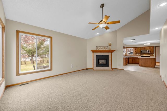 1306 Prairieview Drive NE, Cedar Rapids, IA 52402