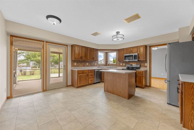 1306 Prairieview Drive NE, Cedar Rapids, IA 52402