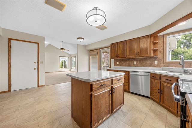 1306 Prairieview Drive NE, Cedar Rapids, IA 52402