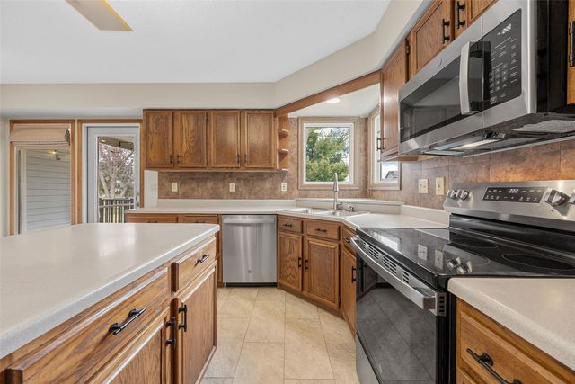 1306 Prairieview Drive NE, Cedar Rapids, IA 52402