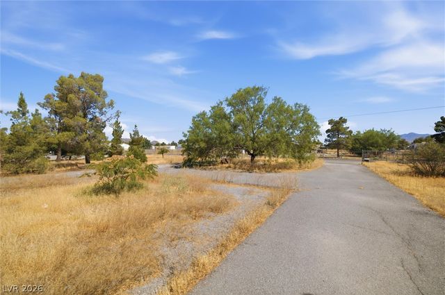 1611 Vondell Drive, Pahrump, NV 89048