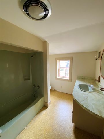 110 Pearson Hill Road, Webster, NH 03303