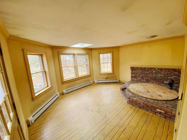 110 Pearson Hill Road, Webster, NH 03303