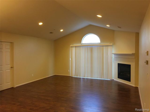 17203 Caitlin Circle, Commerce Twp, MI 48390