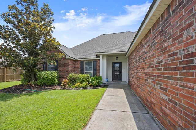 14380 Summerset Dr, Gonzales, LA 70737