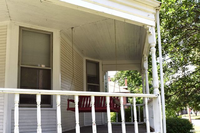 1503 W CALLENDER Avenue, Peoria, IL 61606