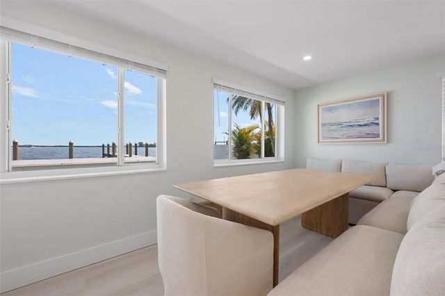 118 9TH STREET N, Bradenton Beach, FL 34217