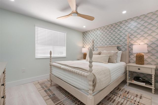118 9TH STREET N, Bradenton Beach, FL 34217