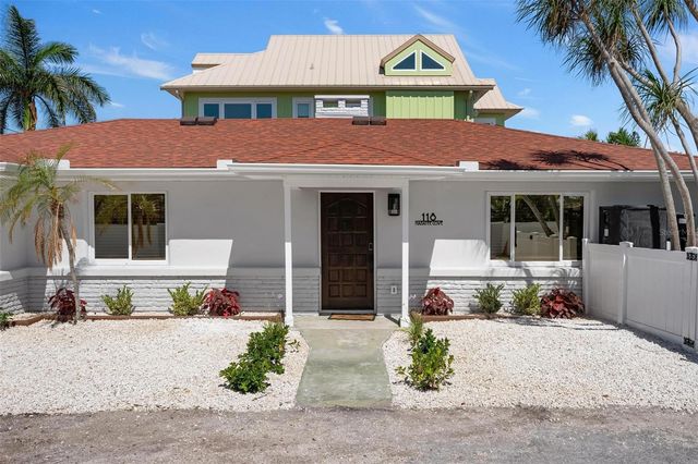 118 9TH STREET N, Bradenton Beach, FL 34217