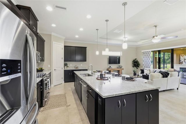 11301 JUGLANS DRIVE, Odessa, FL 33556