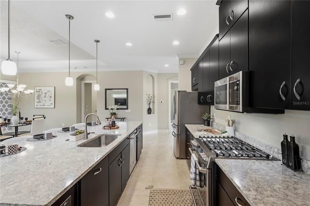 11301 JUGLANS DRIVE, Odessa, FL 33556