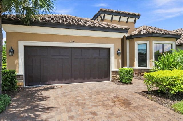 11301 JUGLANS DRIVE, Odessa, FL 33556
