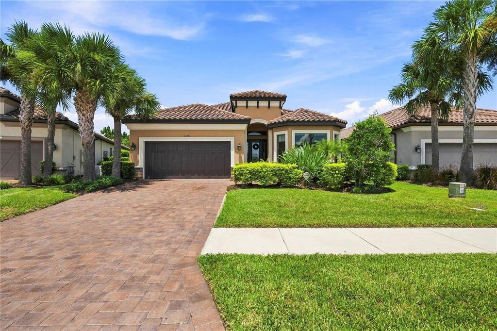 11301 JUGLANS DRIVE, Odessa, FL 33556
