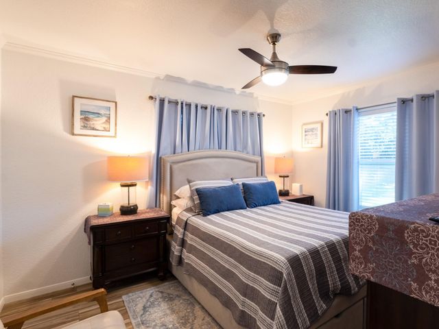 127 Pompano Avenue, Galveston, TX 77550