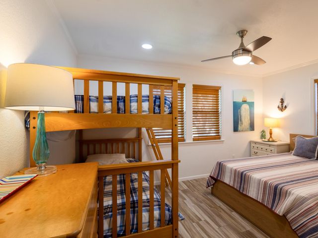 127 Pompano Avenue, Galveston, TX 77550