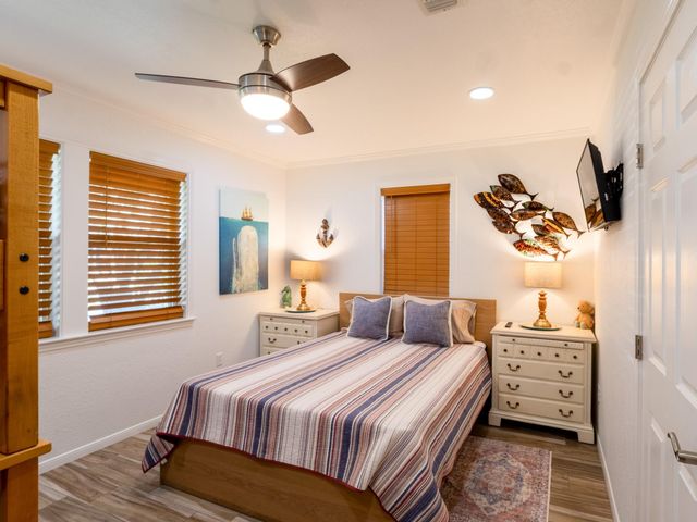 127 Pompano Avenue, Galveston, TX 77550