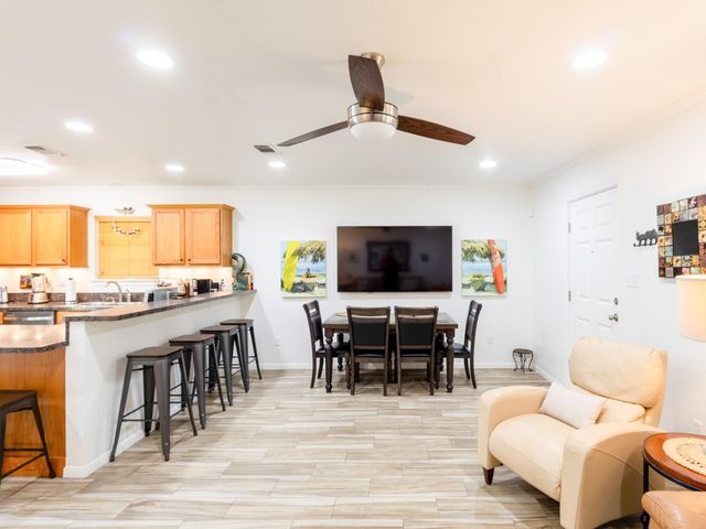 127 Pompano Avenue, Galveston, TX 77550