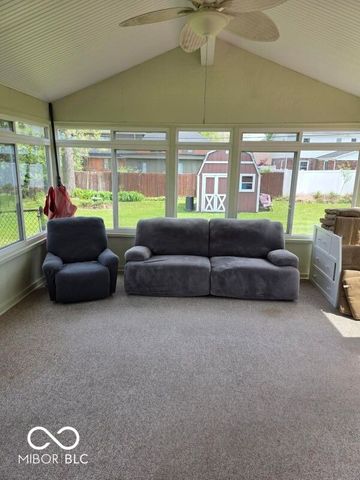 6725 Lakeknoll Drive, Indianapolis, IN 46220