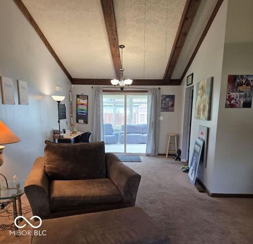 6725 Lakeknoll Drive, Indianapolis, IN 46220