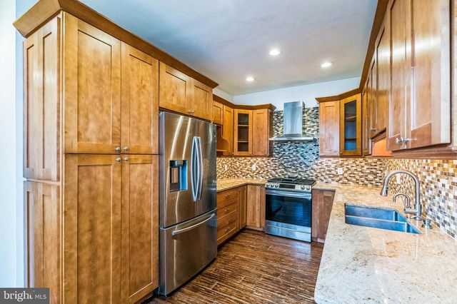 365 LEMONTE, Philadelphia, PA 19128