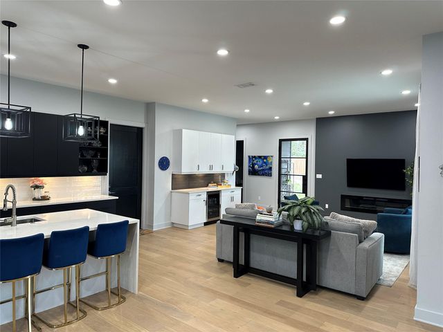 4235 Eck LN, Austin, TX 78734