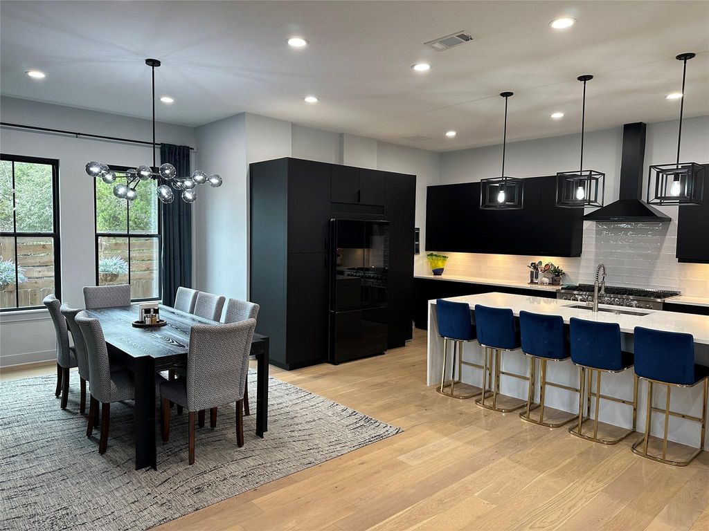 4235 Eck LN, Austin, TX 78734