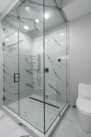 3056 N Lincoln Avenue 3, Chicago, IL 60657