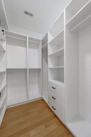 3056 N Lincoln Avenue 3, Chicago, IL 60657