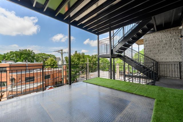 3056 N Lincoln Avenue 3, Chicago, IL 60657