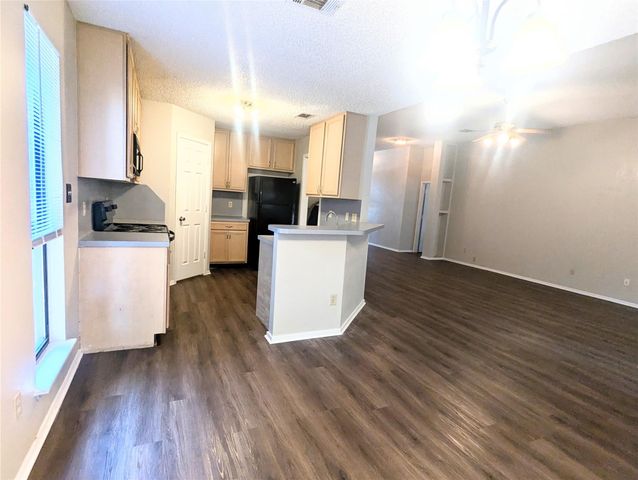 1810 Ramona CIR, San Marcos, TX 78666