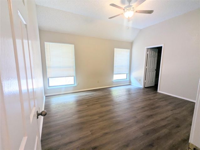 1810 Ramona CIR, San Marcos, TX 78666
