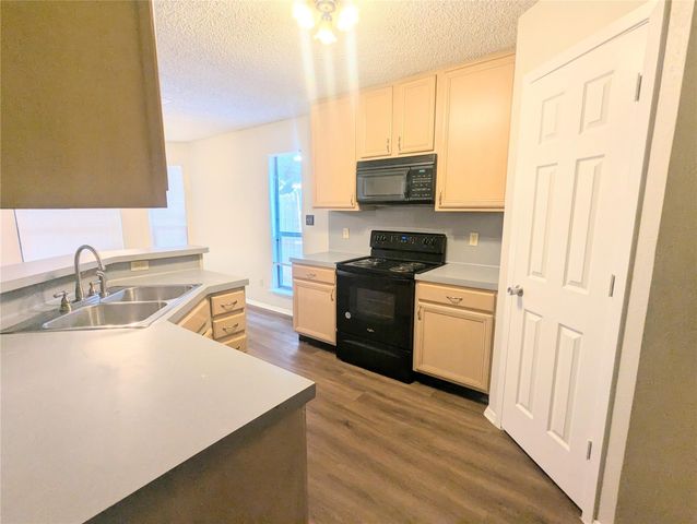 1810 Ramona CIR, San Marcos, TX 78666