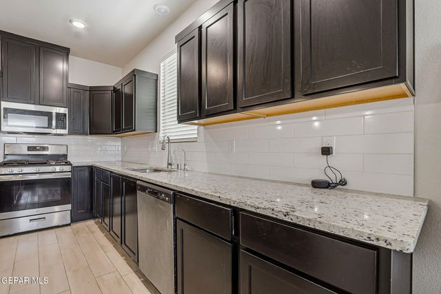 1661 Tony Harper Street, Horizon City, TX 79928