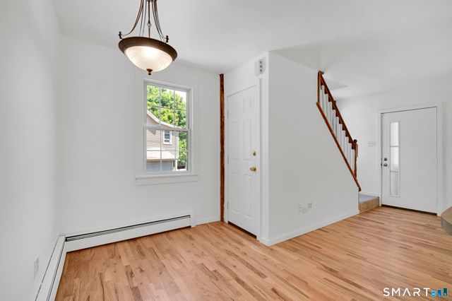 25 Beecher Street, Seymour, CT 06483