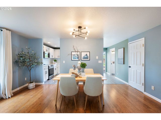 7027 Se 78TH Ave, Portland, OR 97206