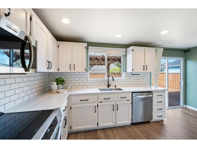 7027 Se 78TH Ave, Portland, OR 97206