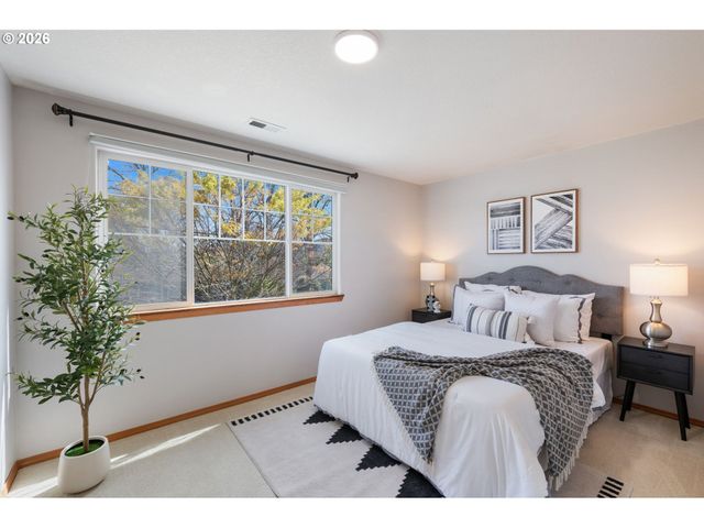 7027 Se 78TH Ave, Portland, OR 97206