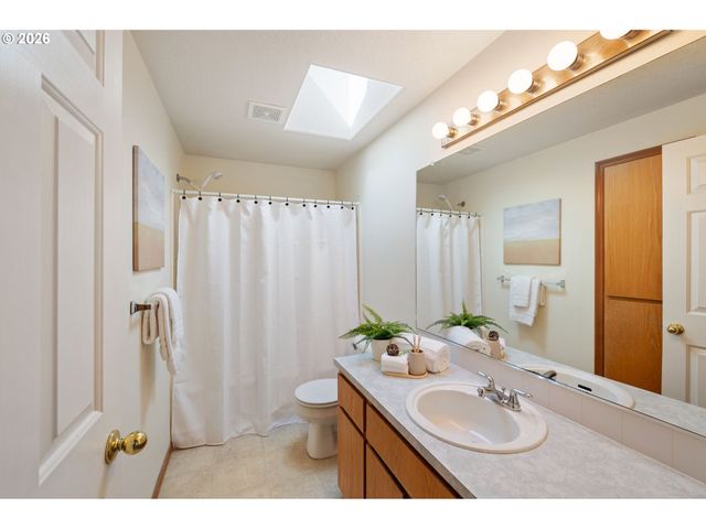 7027 Se 78TH Ave, Portland, OR 97206