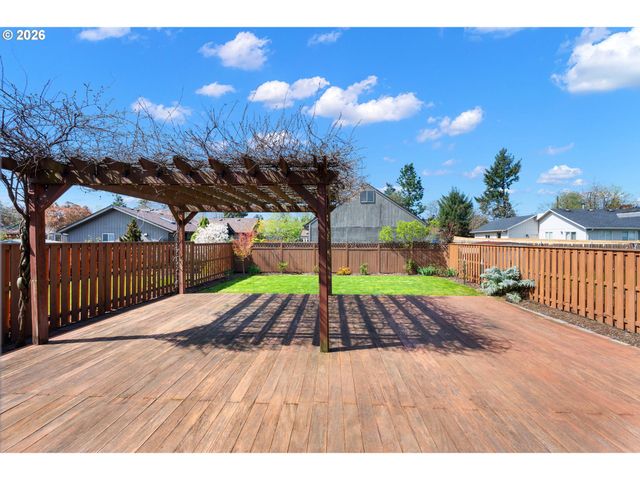 7027 Se 78TH Ave, Portland, OR 97206