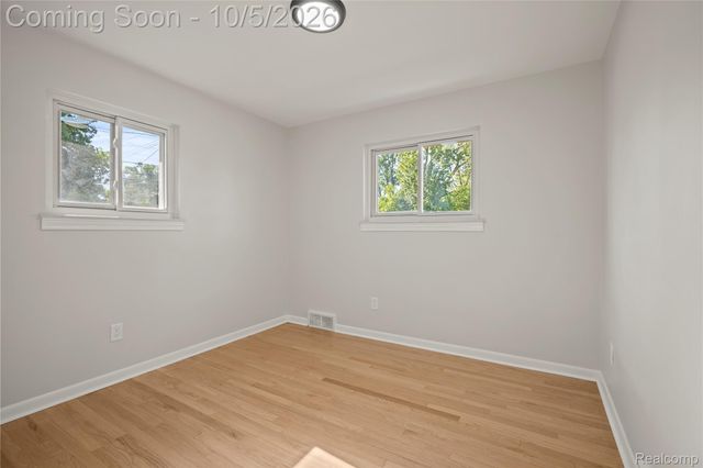 4014 Greenfield Road, Berkley, MI 48072