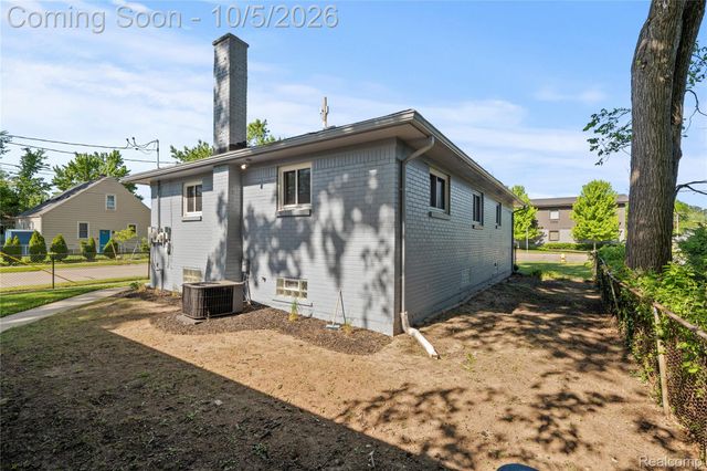 4014 Greenfield Road, Berkley, MI 48072
