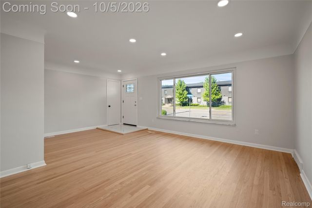 4014 Greenfield Road, Berkley, MI 48072