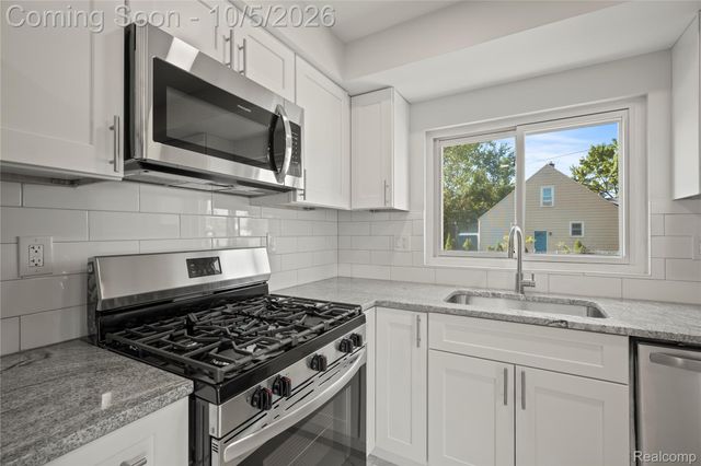 4014 Greenfield Road, Berkley, MI 48072