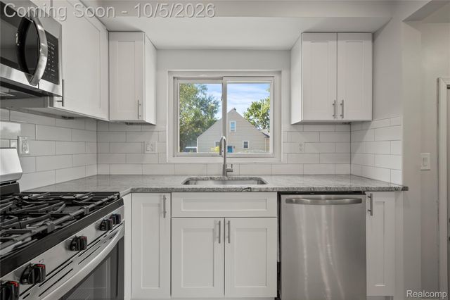 4014 Greenfield Road, Berkley, MI 48072