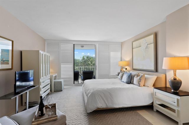 2295 S Ocean Boulevard 505, Palm Beach, FL 33480